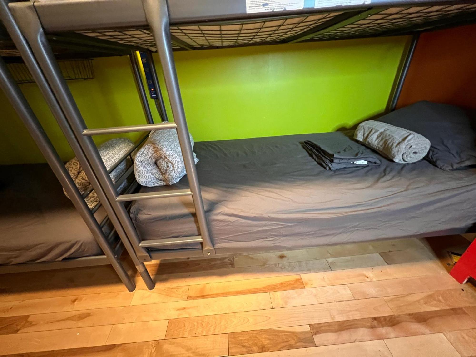 Auberge Pvt Hostel Montreal Ngoại thất bức ảnh